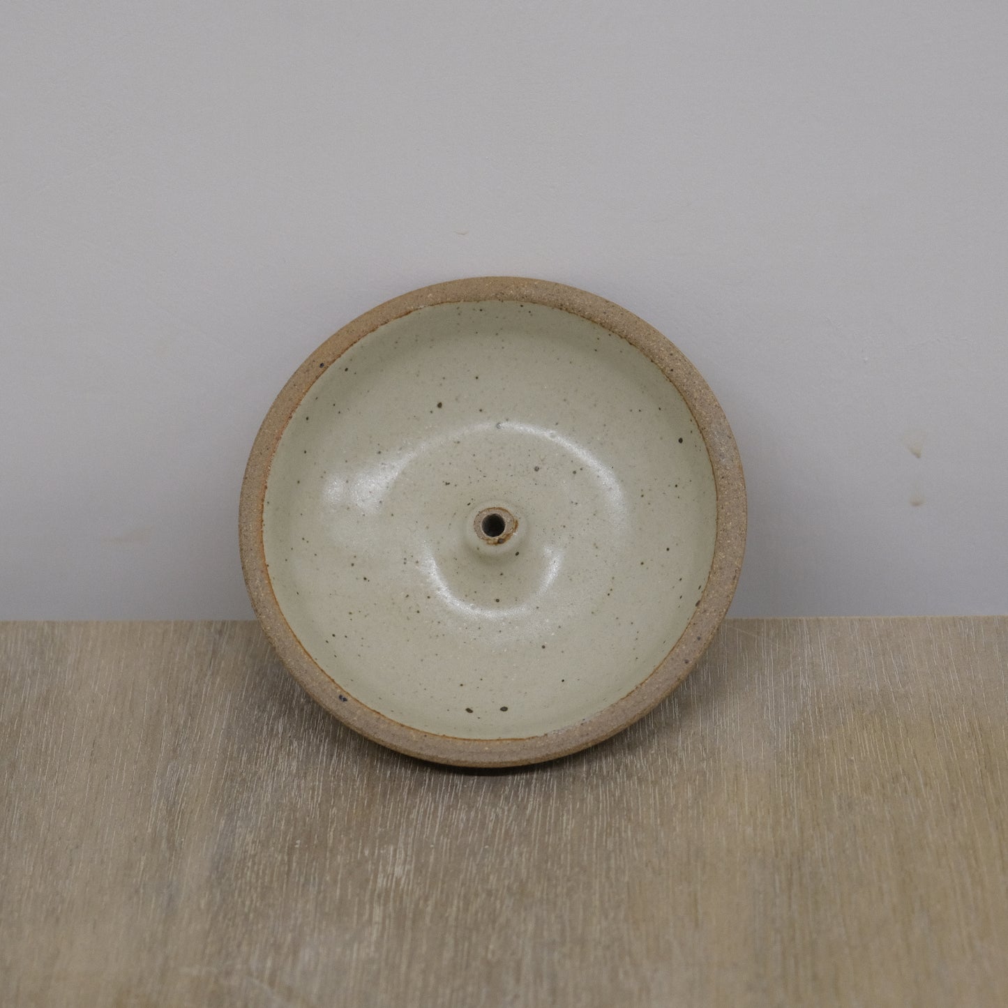 Incausa |  Stoneware Incense Holder (Piker White)